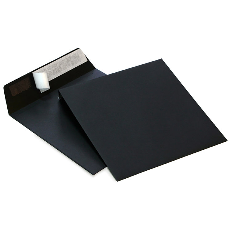 Конверты квадратные черные C5 160x160, 120г/м2, лента